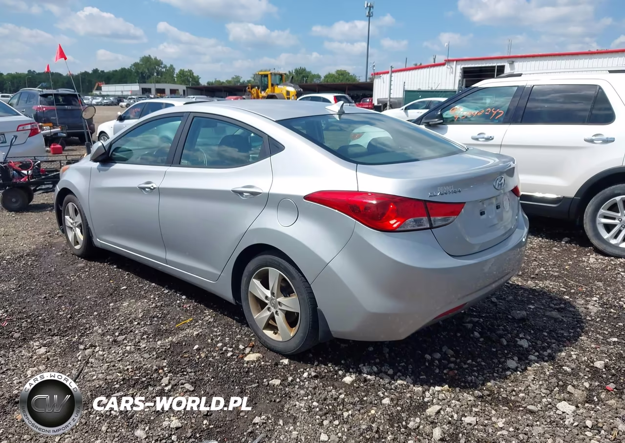 2013 Hyundai Elantra Gls VIN:KMHDH4AE6DU649016 - 3