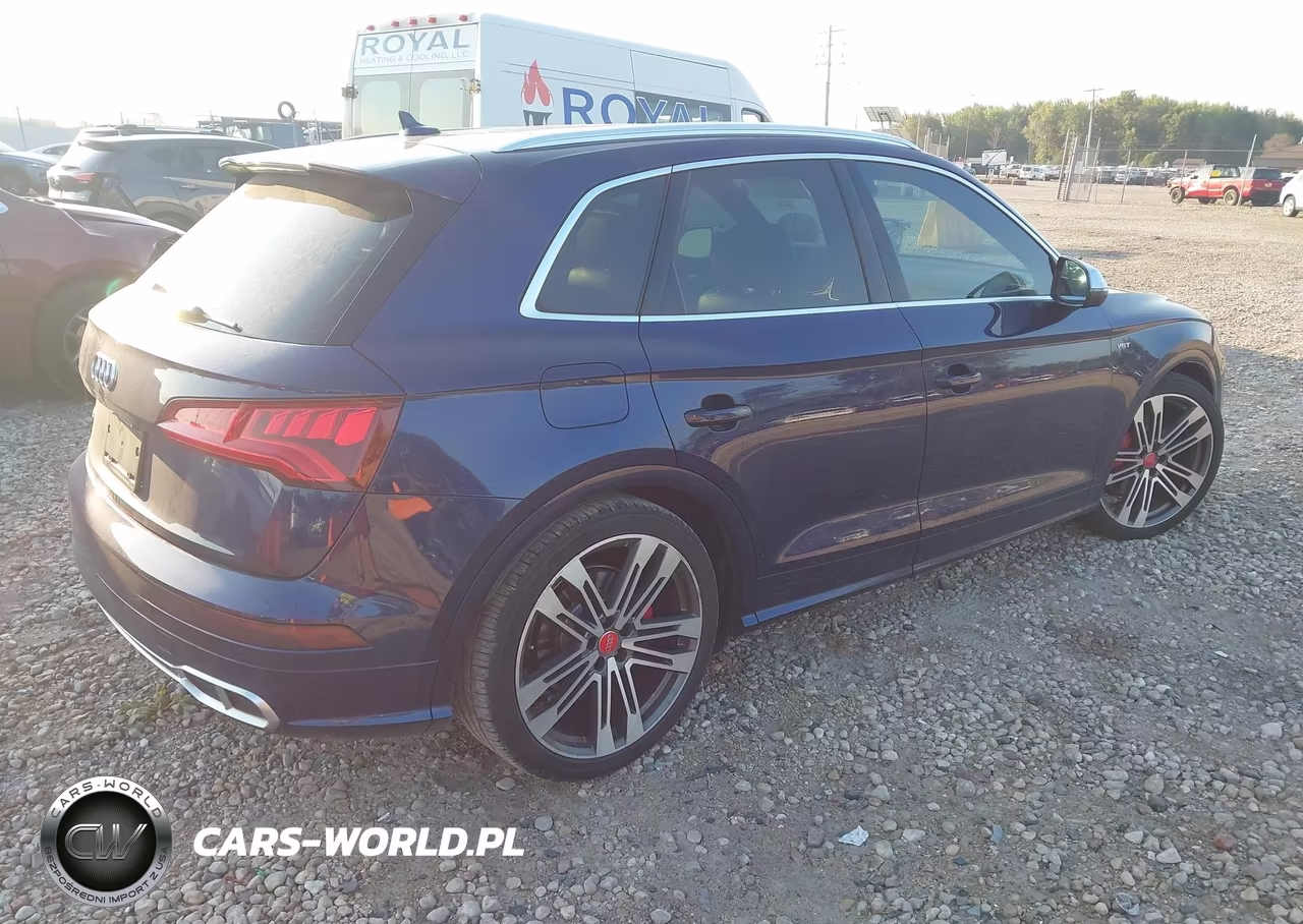 2018 Audi Sq5 3.0T Premium Plus VIN:WA1C4AFY4J2215045 - 4