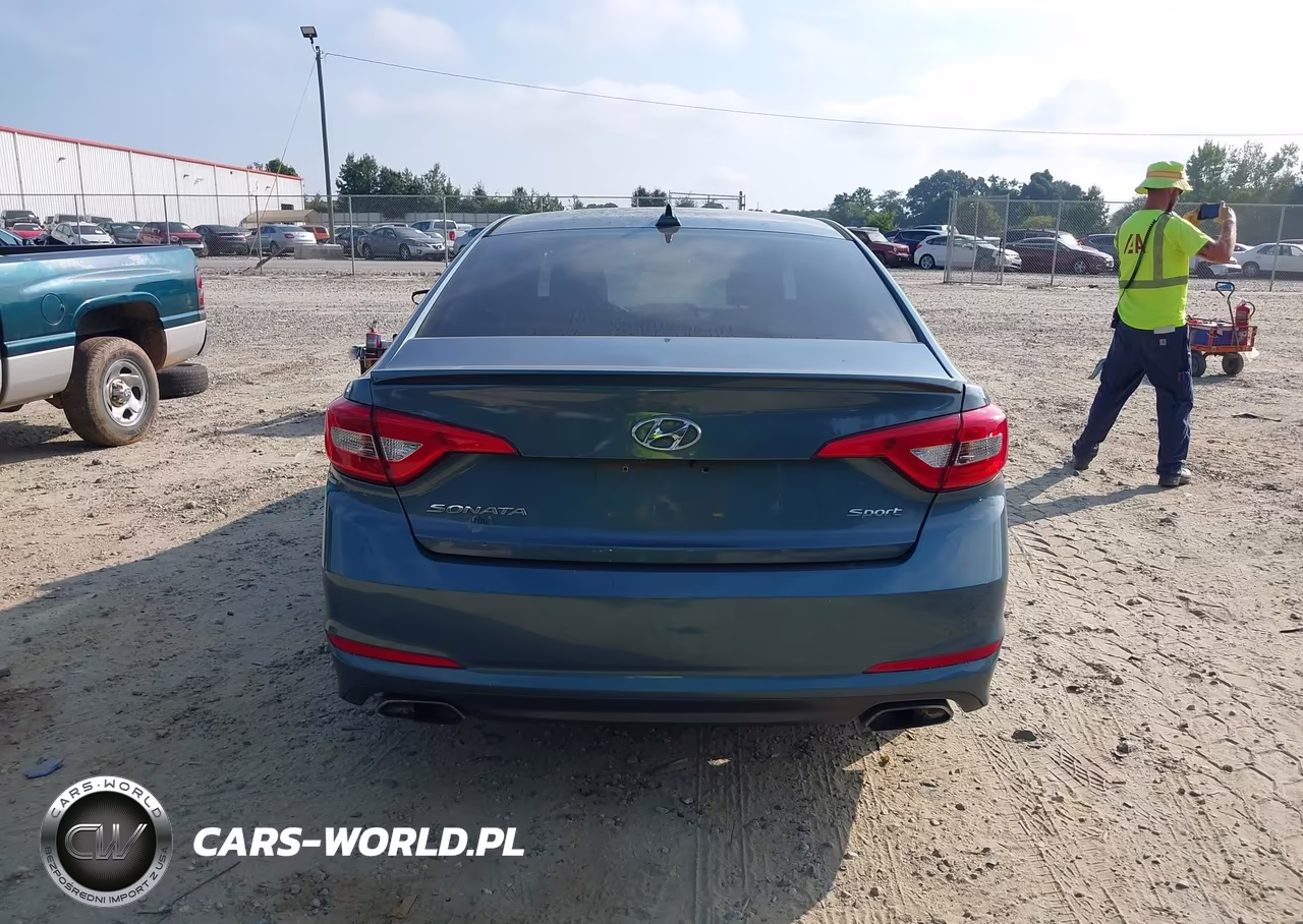 2015 Hyundai Sonata Sport VIN:5NPE34AF2FH228343 - 16