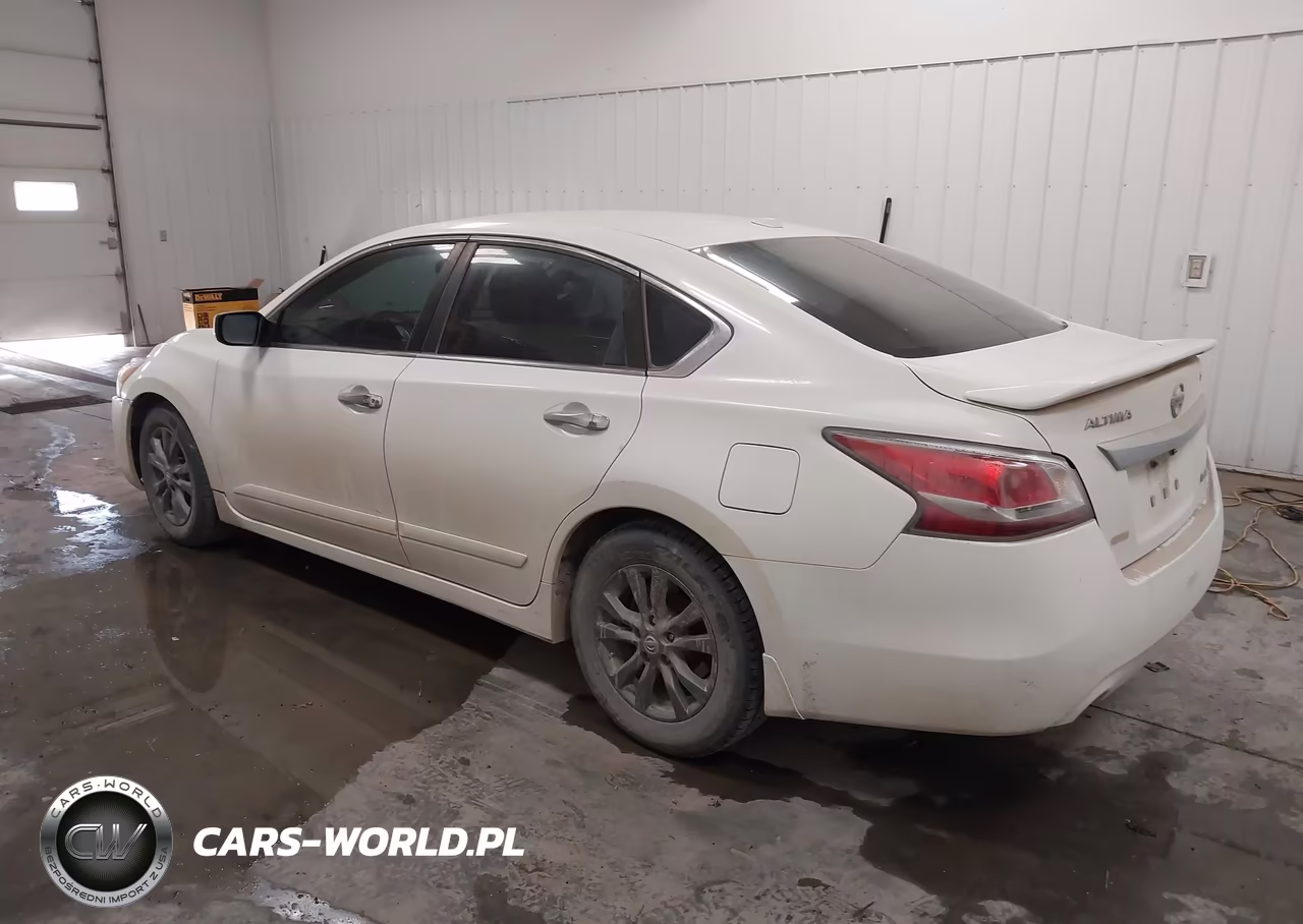 2015 Nissan Altima 2.5 S VIN:1N4AL3AP3FN918819 - 3