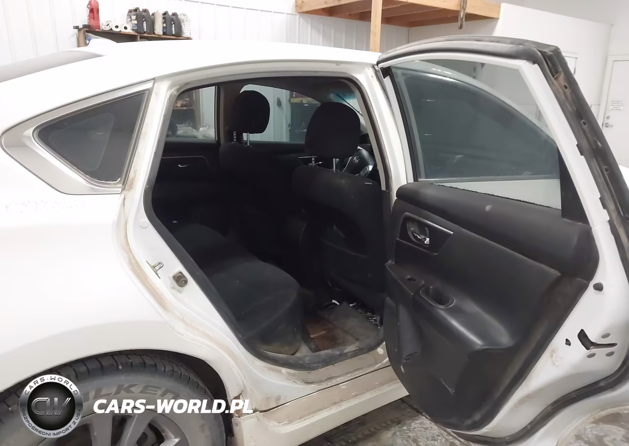 2015 Nissan Altima 2.5 S VIN:1N4AL3AP3FN918819 - 8