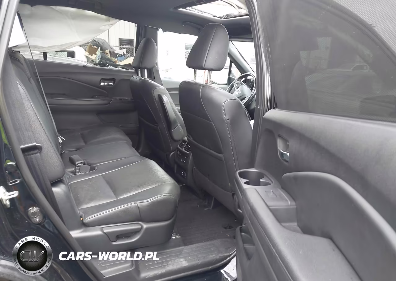 2019 Honda Passport Touring VIN:5FNYF7H94KB010662 - 8