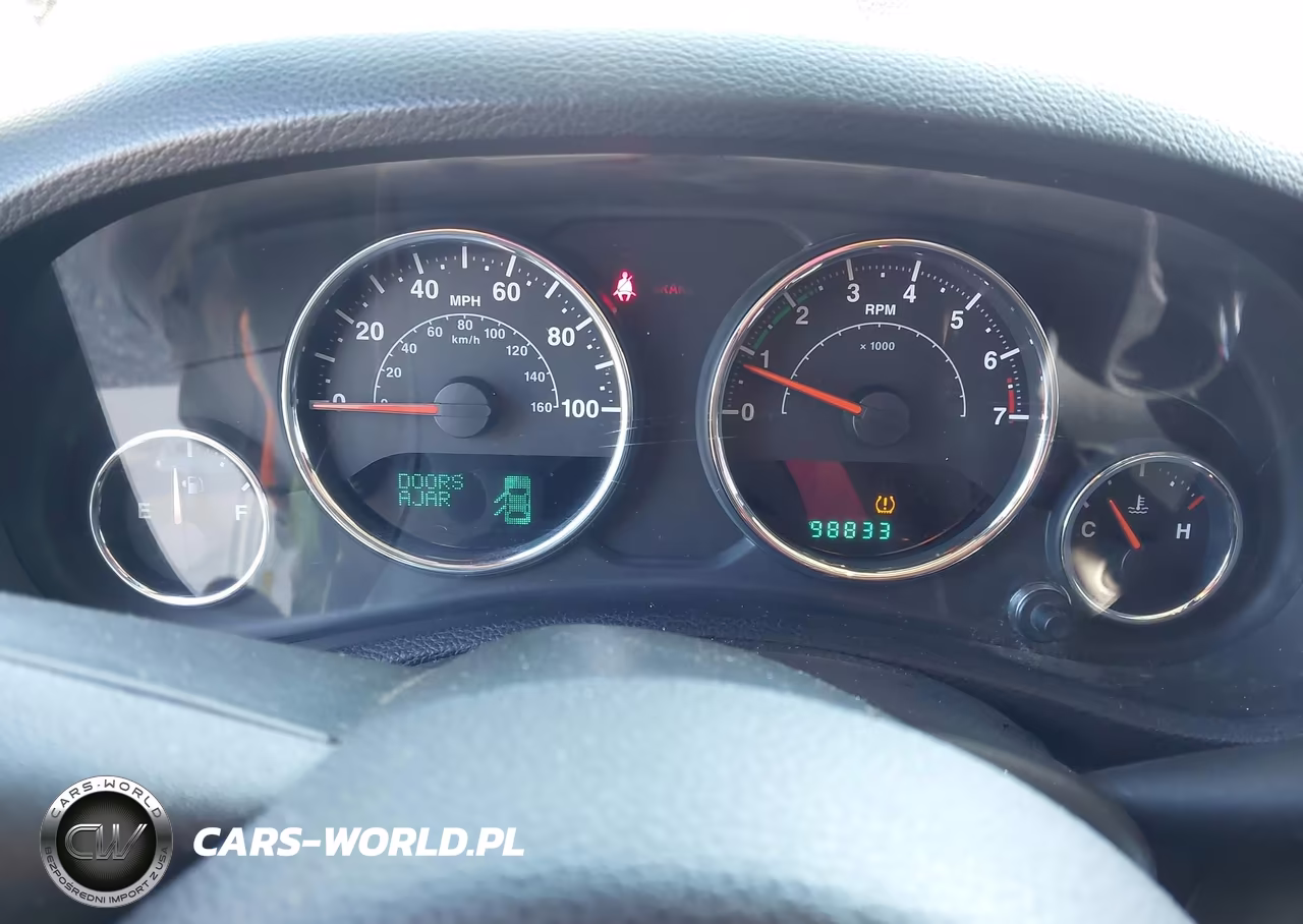2014 Jeep Wrangler Unlimited Sahara VIN:1C4BJWEG0EL118750 - 7