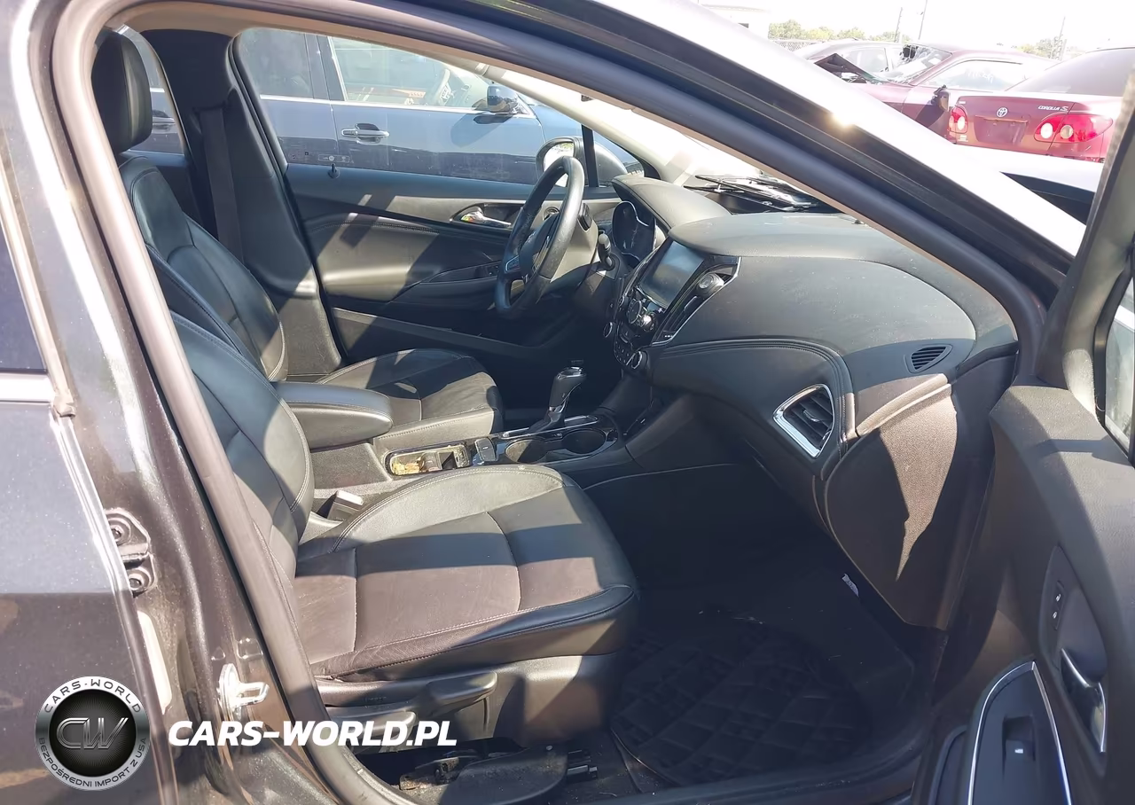 2017 Chevrolet Cruze Premier Auto VIN:3G1BF6SM0HS605921 - 5