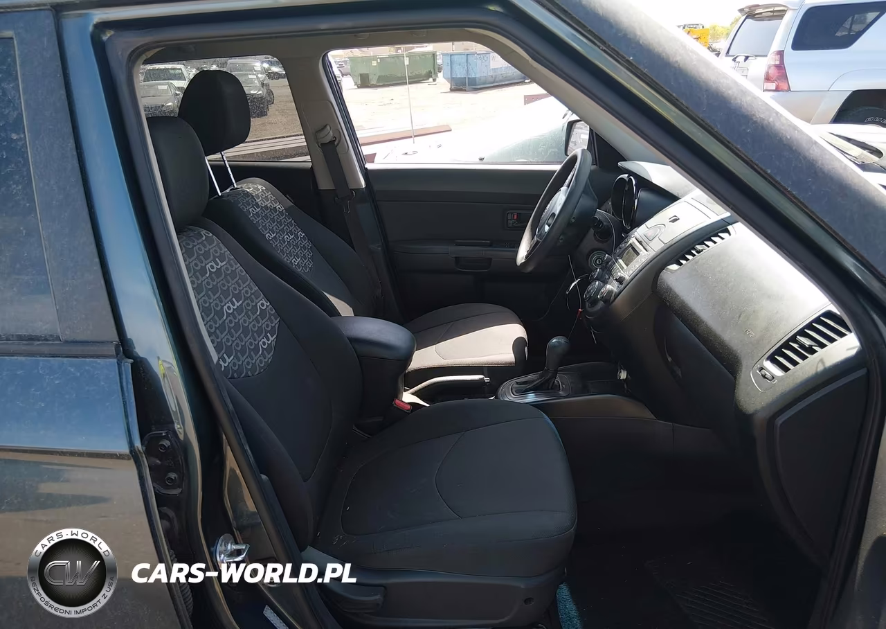 2011 Kia Soul + VIN:KNDJT2A28B7336092 - 5