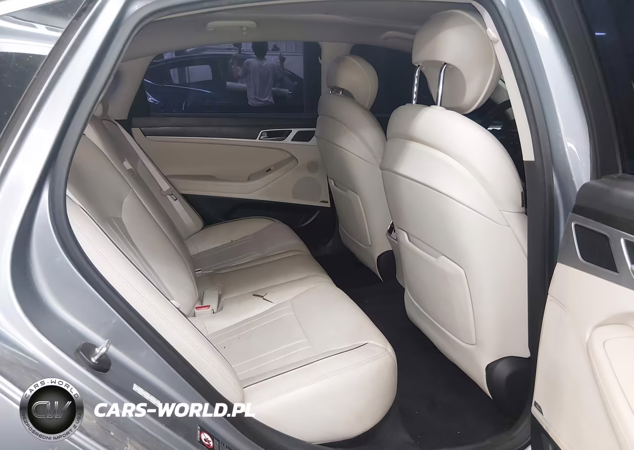 2017 Genesis G80 3.8 VIN:KMHGN4JE7HU203260 - 8