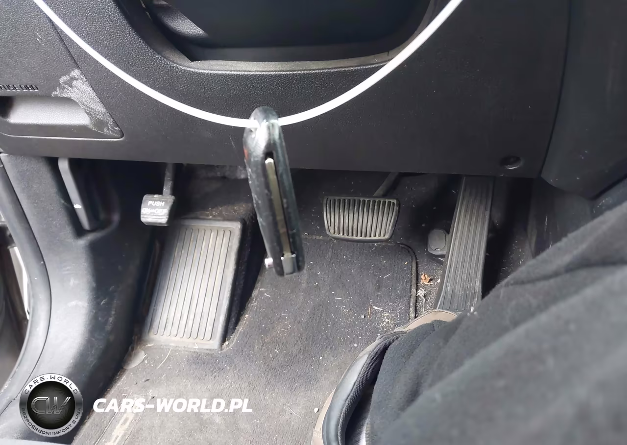 2018 Kia Sorento 2.4L Lx VIN:5XYPGDA39JG409992 - 11