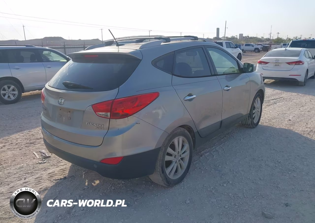 2013 Hyundai Tucson Limited VIN:KM8JU3AC3DU584696 - 4