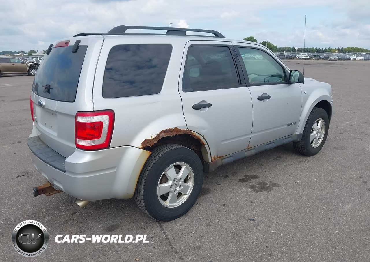 2008 Ford Escape Xlt VIN:1FMCU03128KB49530 - 4