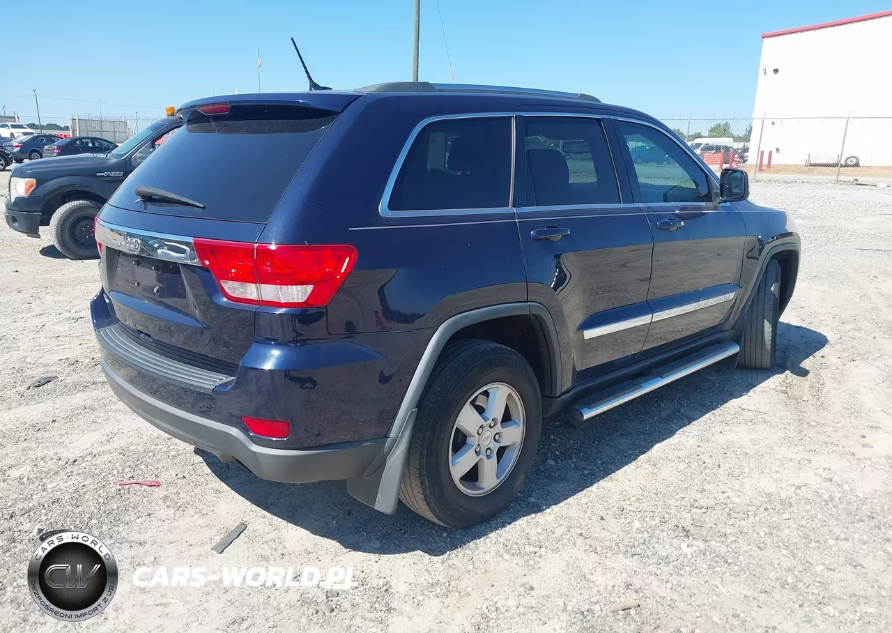 2013 Jeep Grand Cherokee Laredo VIN:1C4RJEAG4DC632243 - 4
