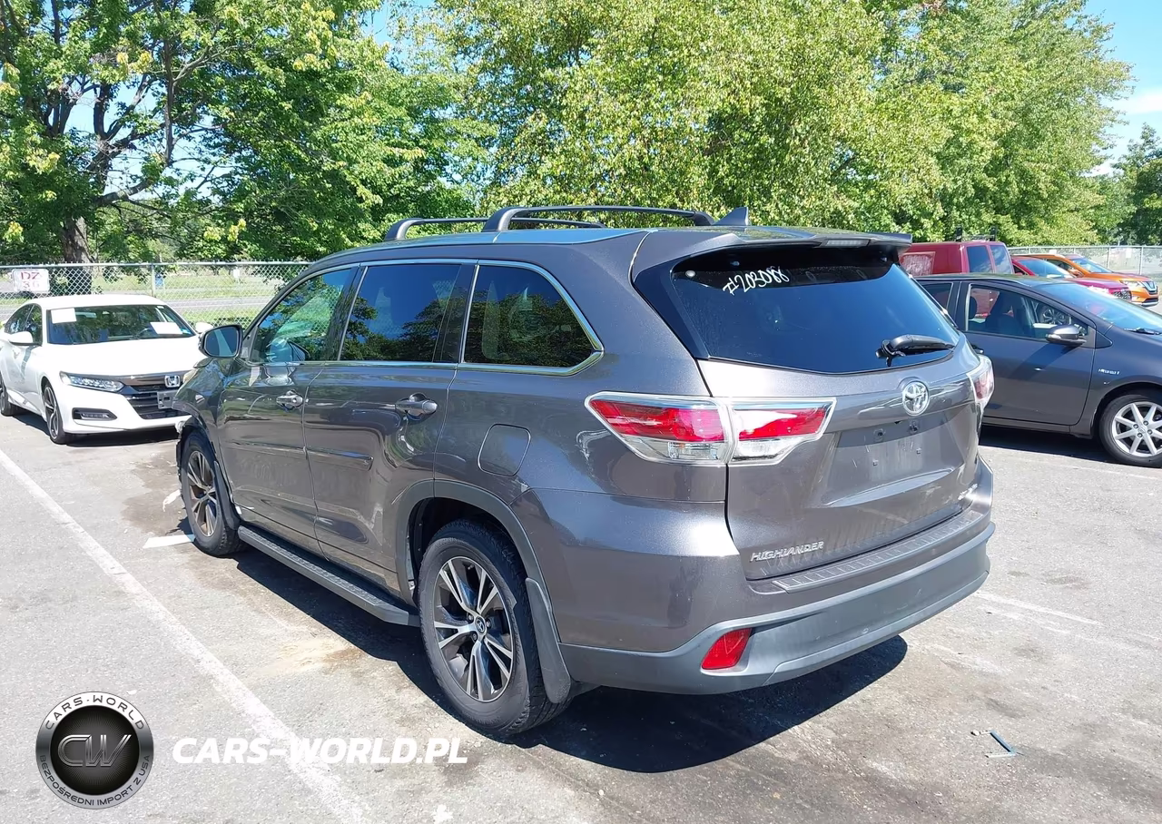 2016 Toyota Highlander Xle V6 VIN:5TDJKRFH8GS230568 - 3