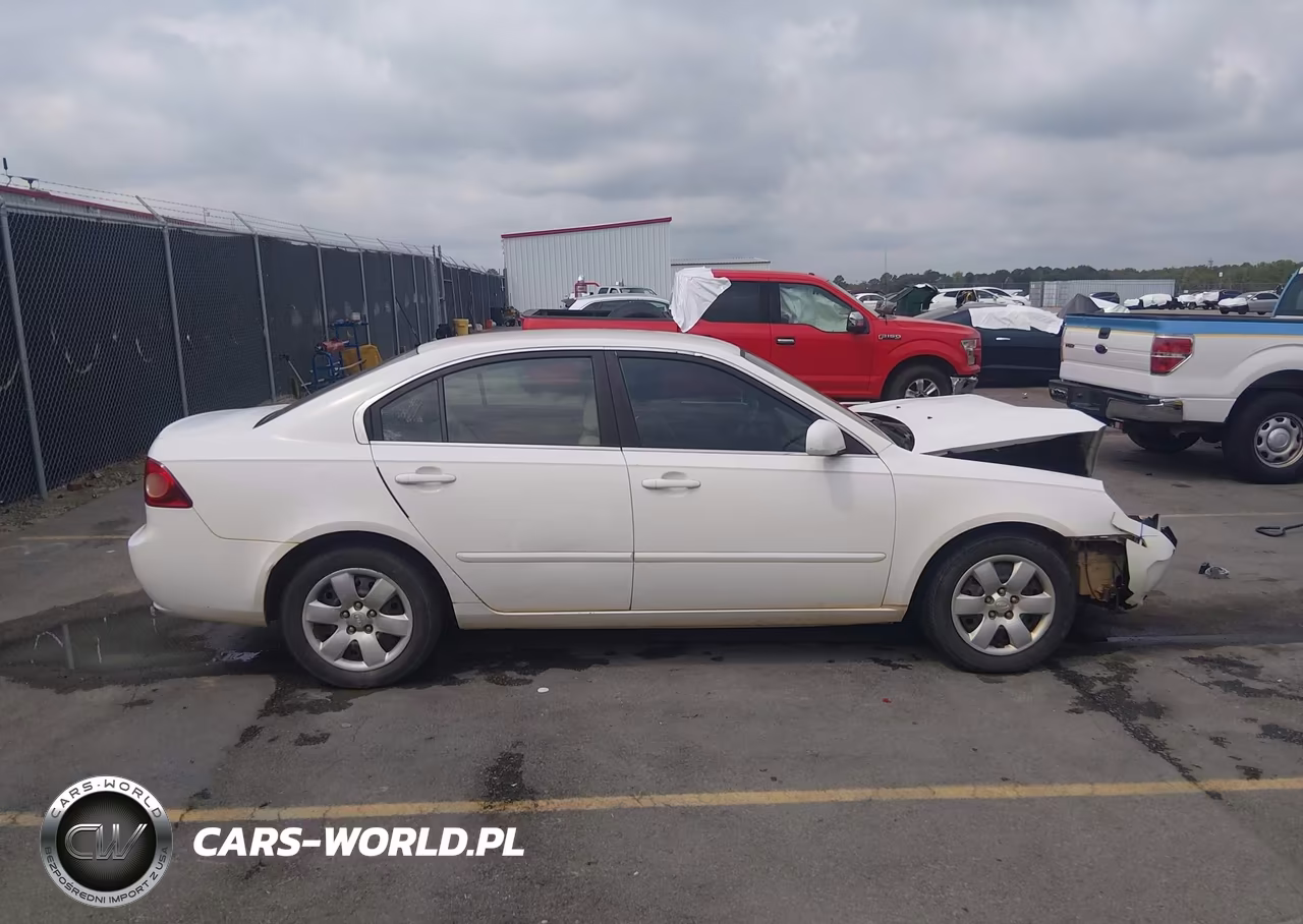 2007 Kia Optima Lx VIN:KNAGE123275125850 - 13