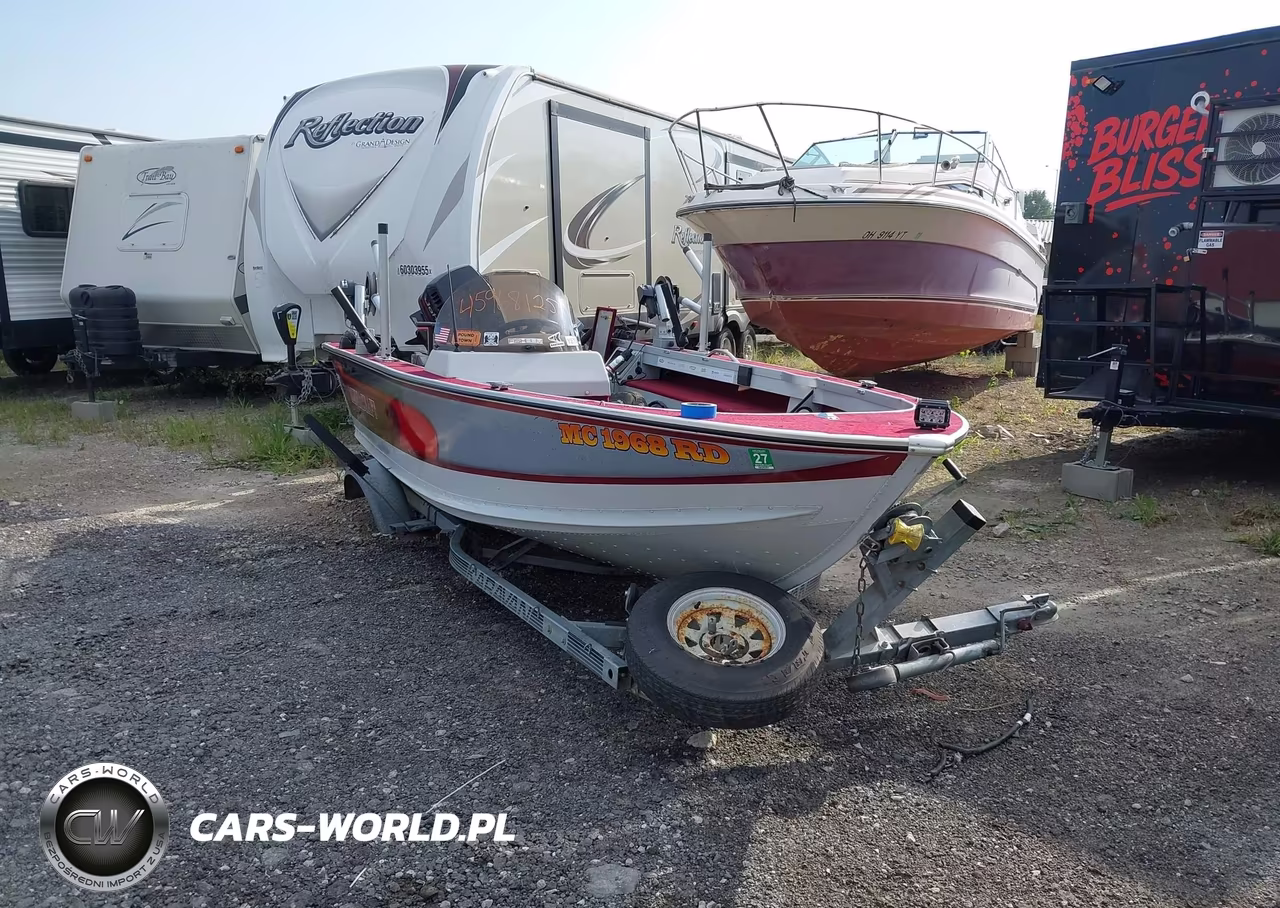 1995 Alumacraft Boat