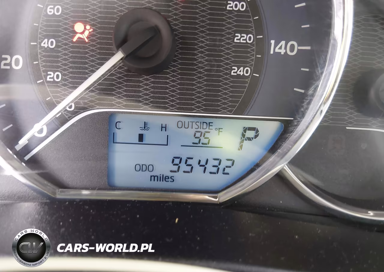 2015 Toyota Corolla Le Plus VIN:5YFBURHE7FP192646 - 15