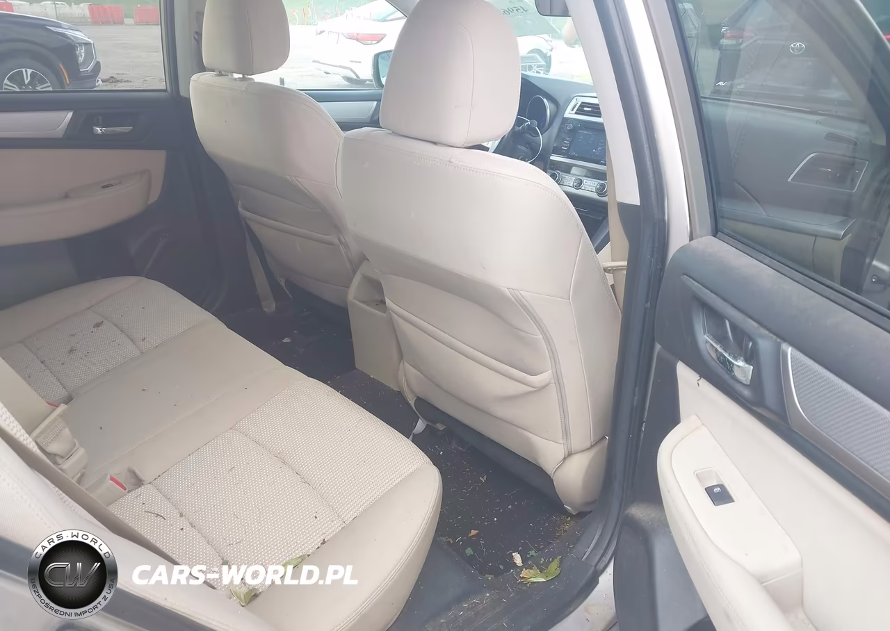 2017 Subaru Outback 2.5I Premium VIN:4S4BSACC4H3305330 - 8