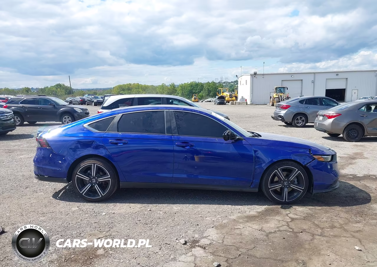 2025 Honda Accord Hybrid Sport VIN:1HGCY2F58SA071613 - 13