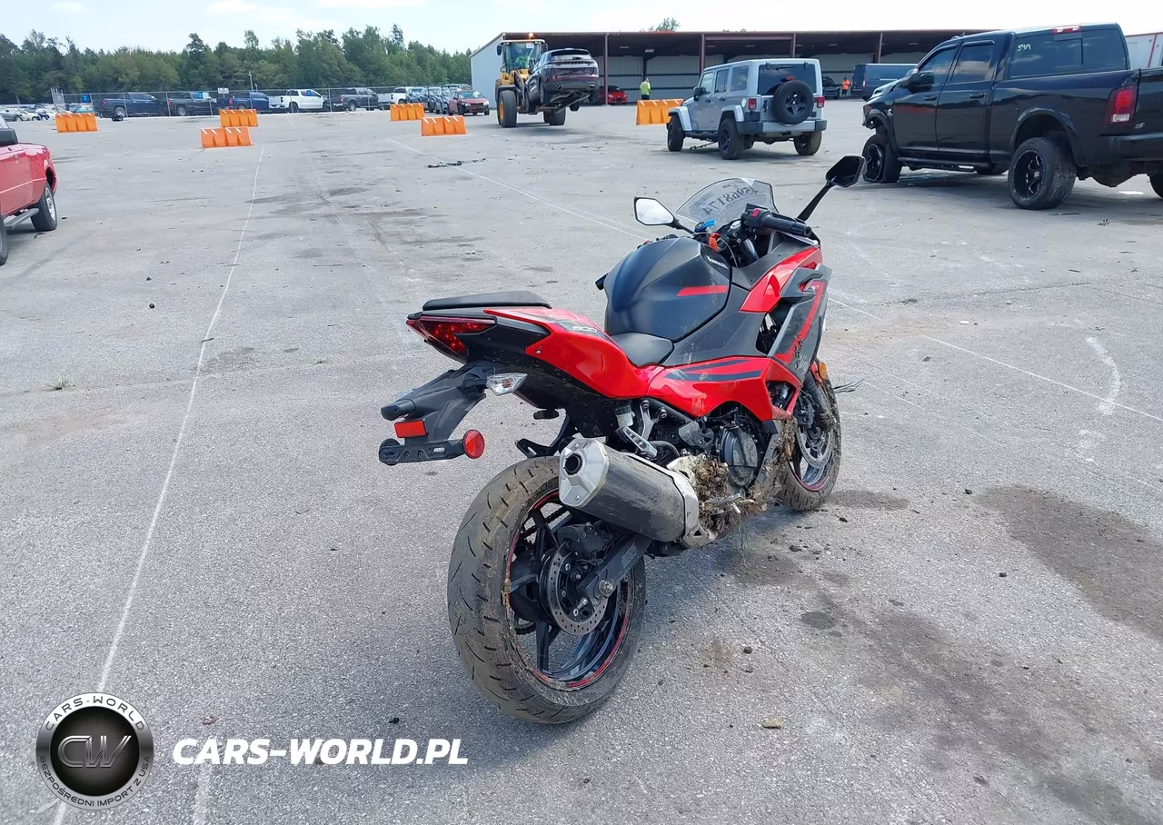 2025 Kawasaki Ex500 VIN:ML5EXGG12SDA39769 - 4