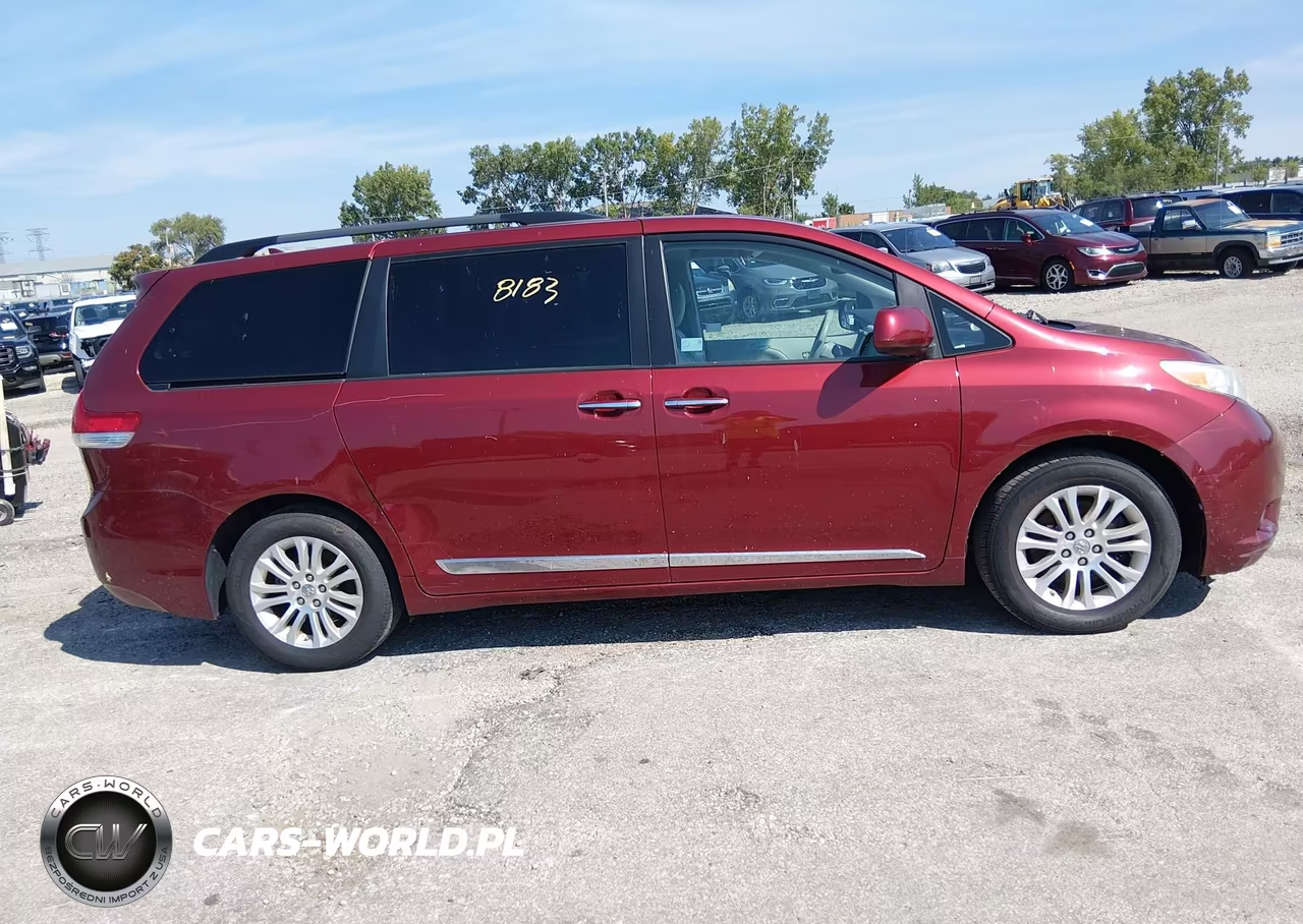 2012 Toyota Sienna Xle V6 8 Passenger VIN:5TDYK3DC7CS189864 - 13