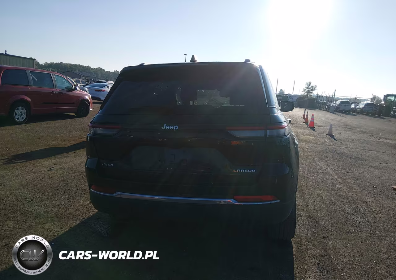 2023 Jeep Grand Cherokee Laredo 4X4 VIN:1C4RJHAG1PC622193 - 16