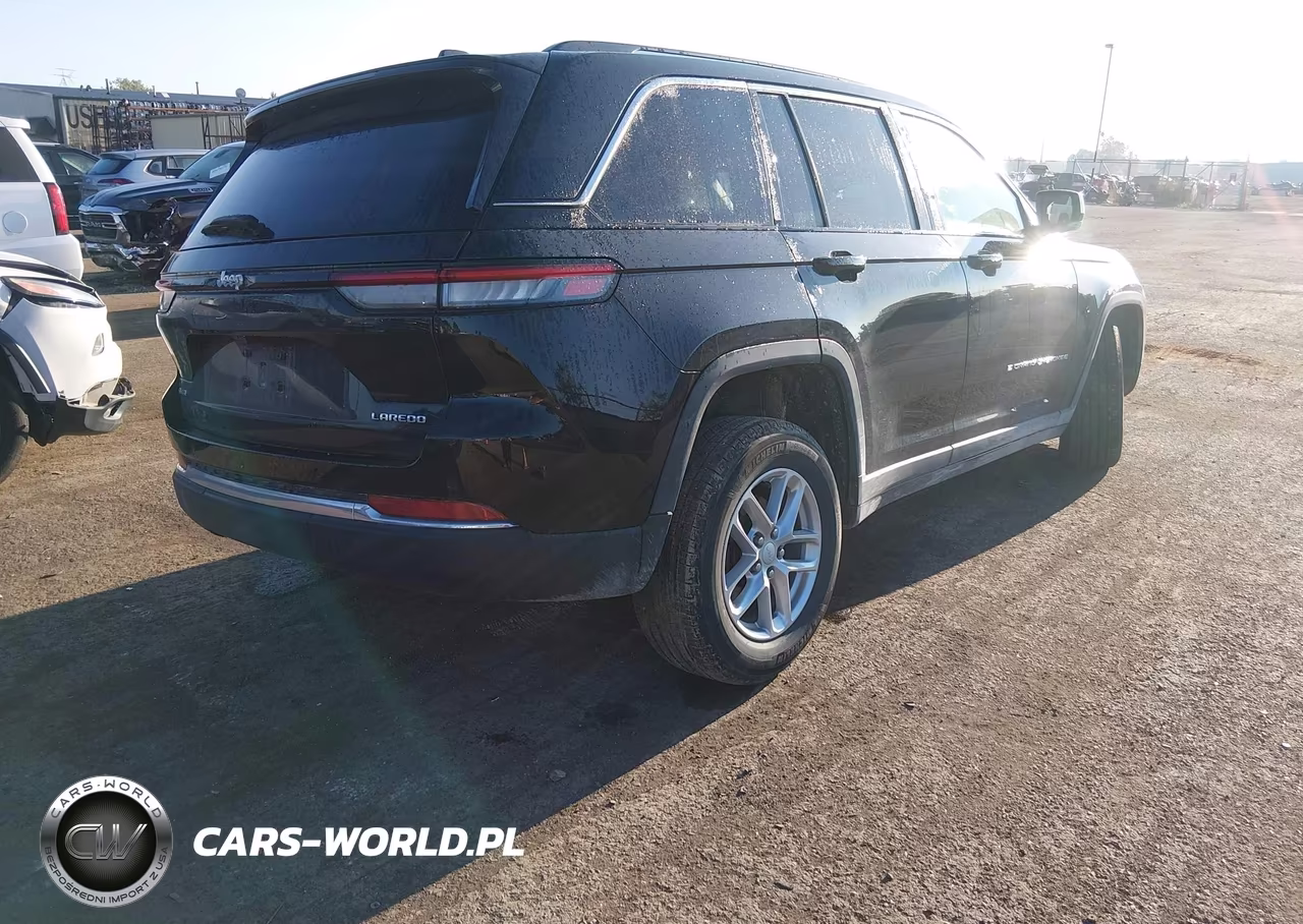 2023 Jeep Grand Cherokee Laredo 4X4 VIN:1C4RJHAG1PC622193 - 4