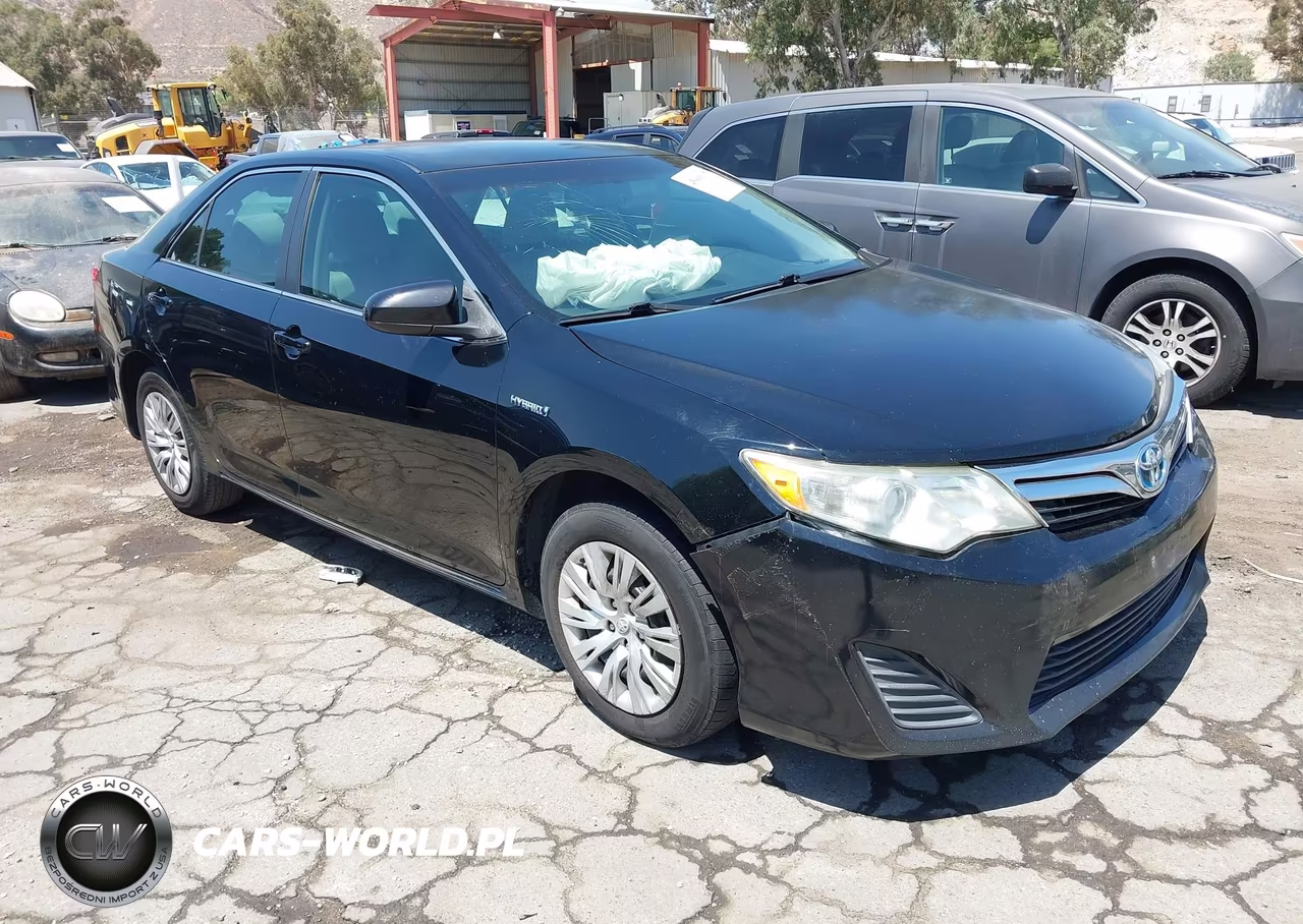 2012 Toyota Camry Hybrid Le – zdjęcie 1 z 17