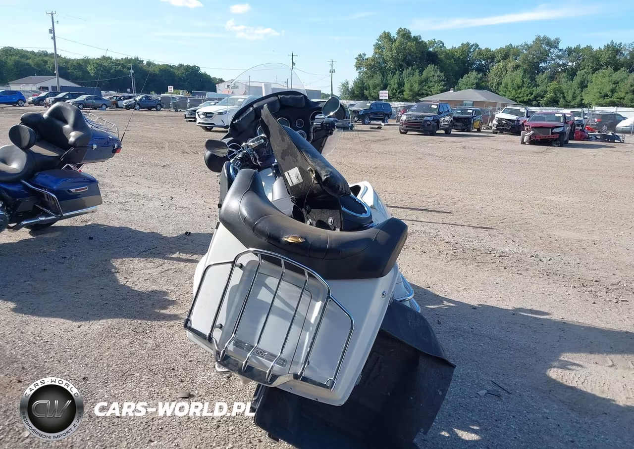 2007 Harley-Davidson Flhtcui VIN:1HD1FC4157Y693374 - 6