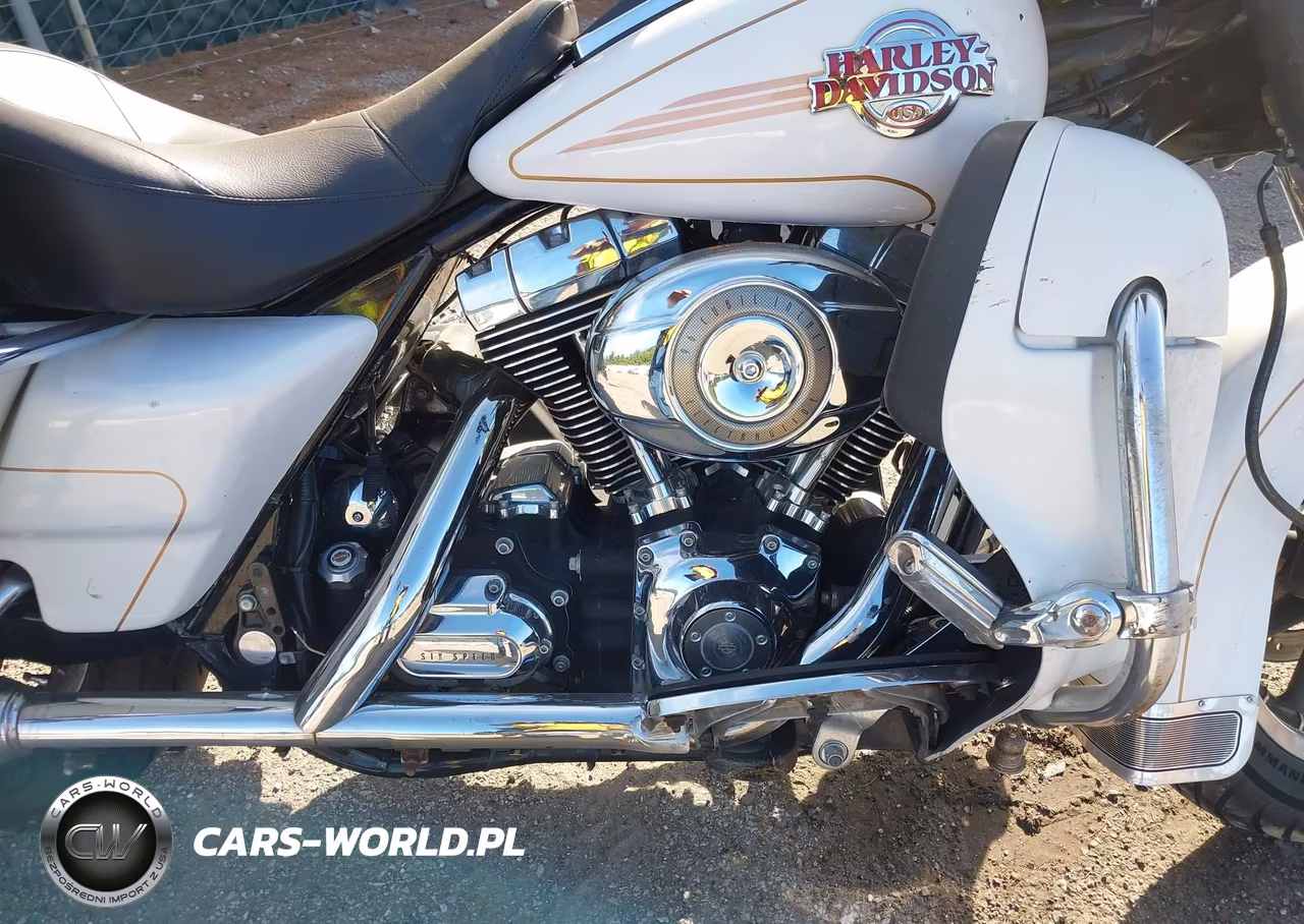 2007 Harley-Davidson Flhtcui VIN:1HD1FC4157Y693374 - 8