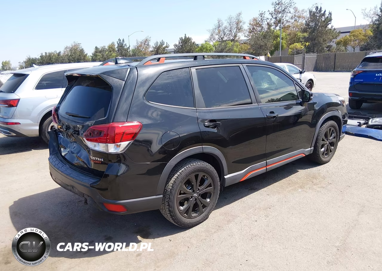 2019 Subaru Forester Sport VIN:JF2SKAPC2KH425525 - 4