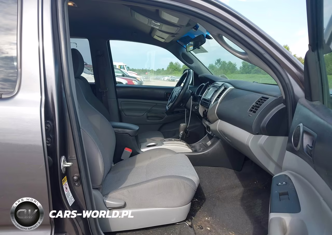 2015 Toyota Tacoma Base V6 VIN:3TMLU4EN0FM205837 - 5