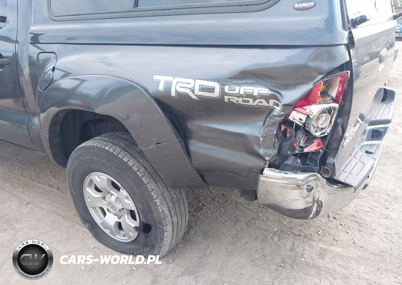 2015 Toyota Tacoma Base V6 VIN:3TMLU4EN0FM205837 - 6