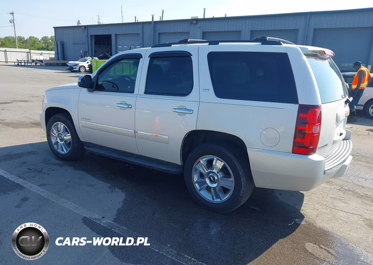2010 Chevrolet Tahoe Ltz VIN:1GNUKCE00AR276978 - 3