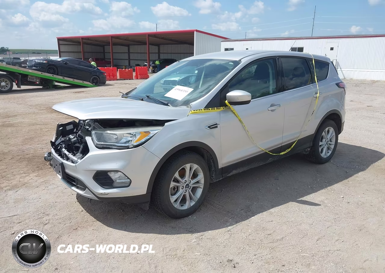 2017 Ford Escape Se VIN:1FMCU9GD3HUD10870 - 2