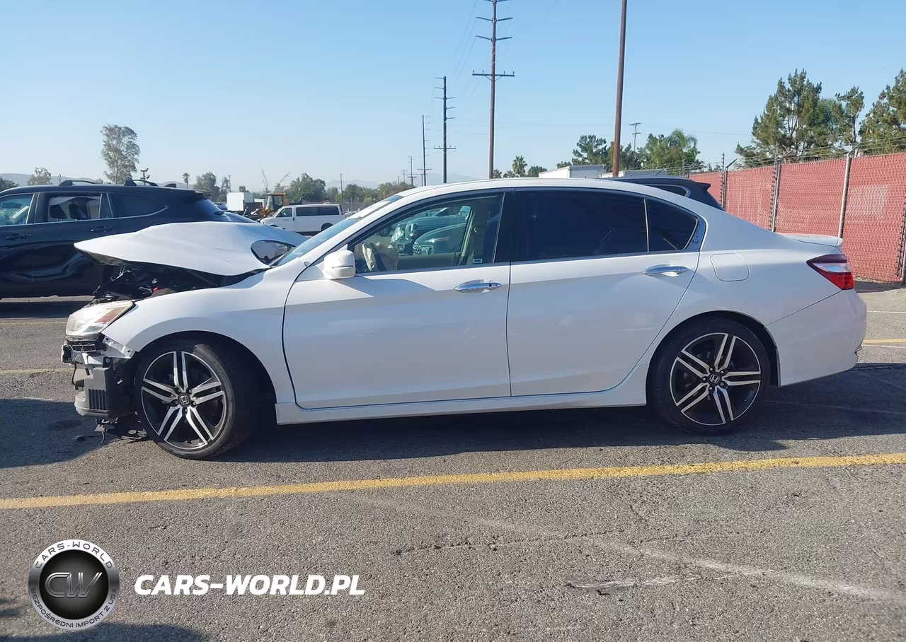 2016 Honda Accord Touring VIN:1HGCR3F99GA035930 - 15
