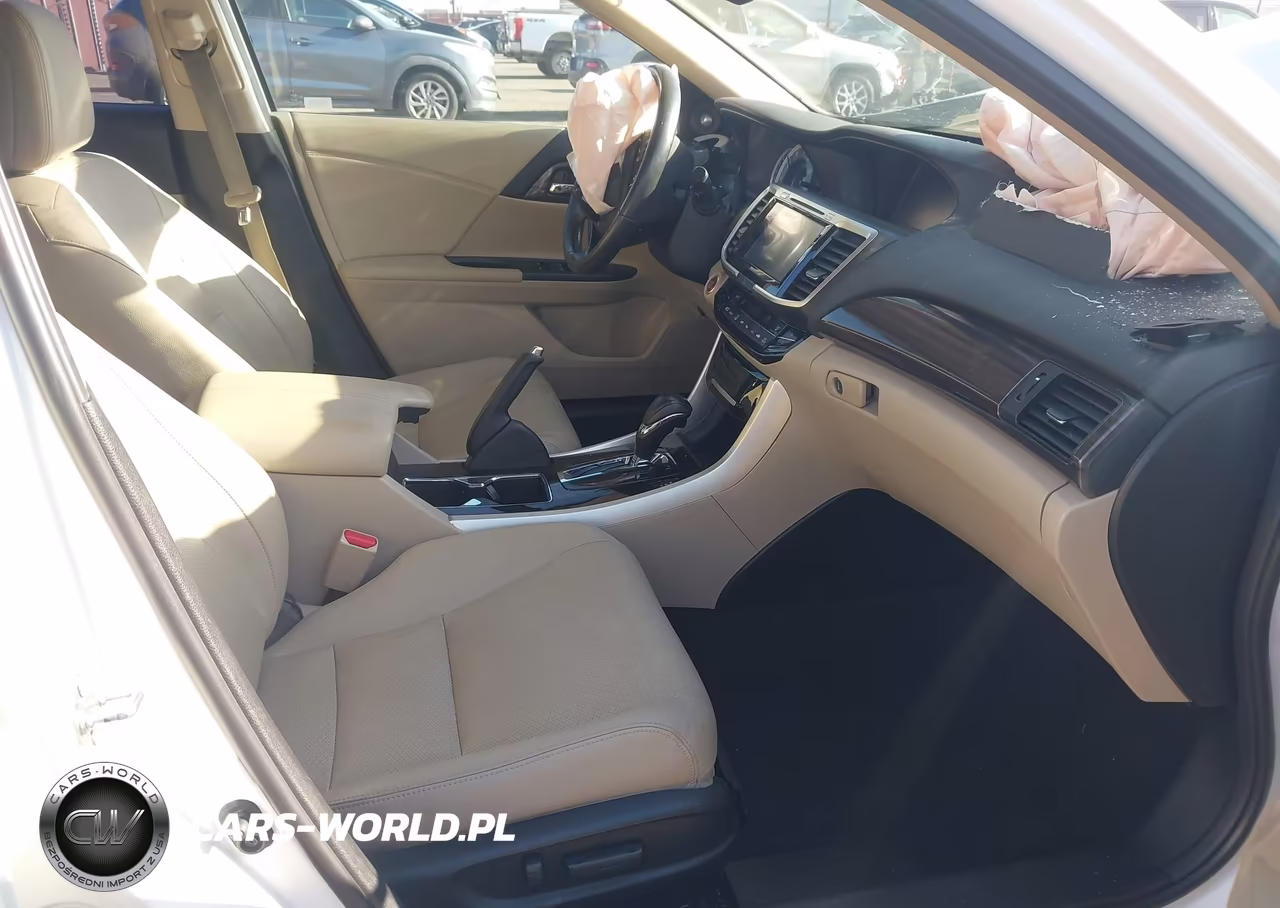 2016 Honda Accord Touring VIN:1HGCR3F99GA035930 - 5