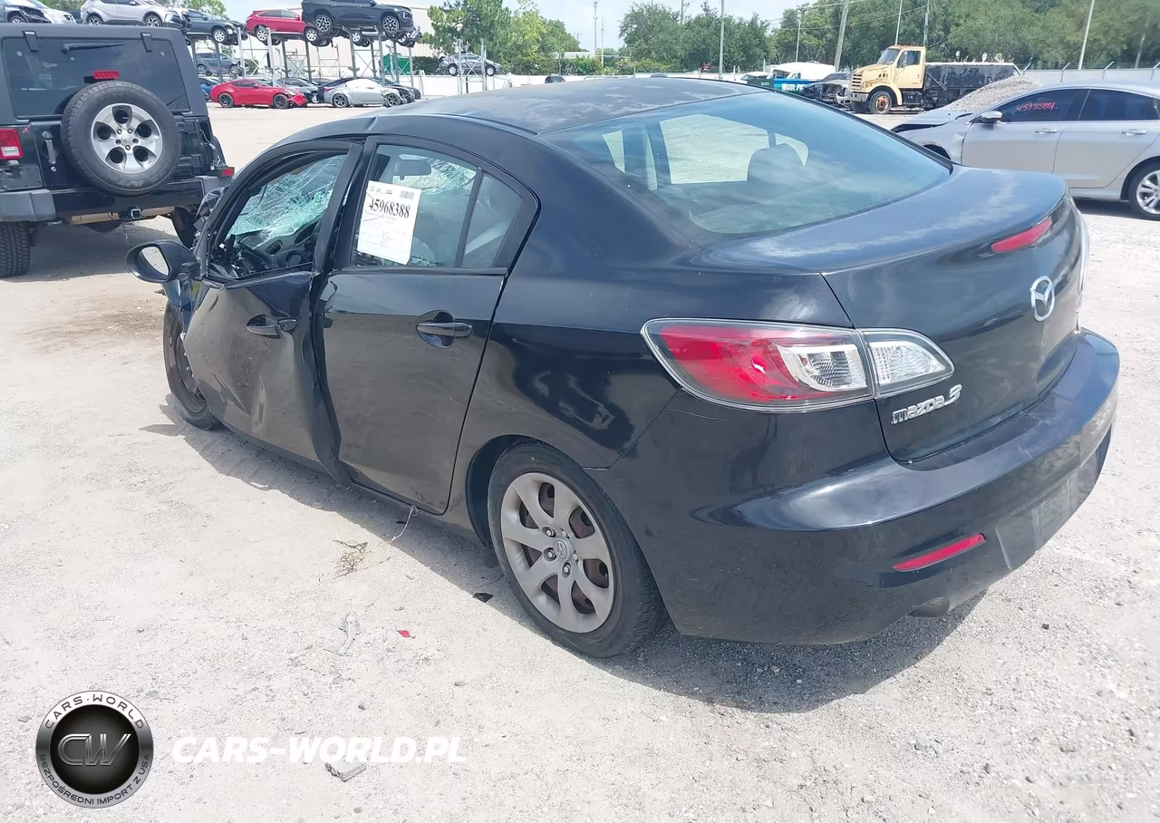 2013 Mazda Mazda3 I Sport VIN:JM1BL1U73D1832770 - 3