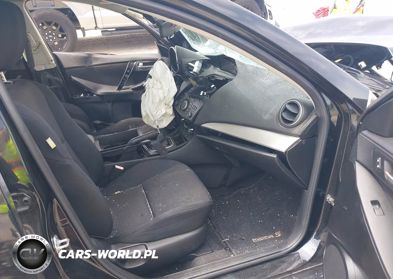 2013 Mazda Mazda3 I Sport VIN:JM1BL1U73D1832770 - 5