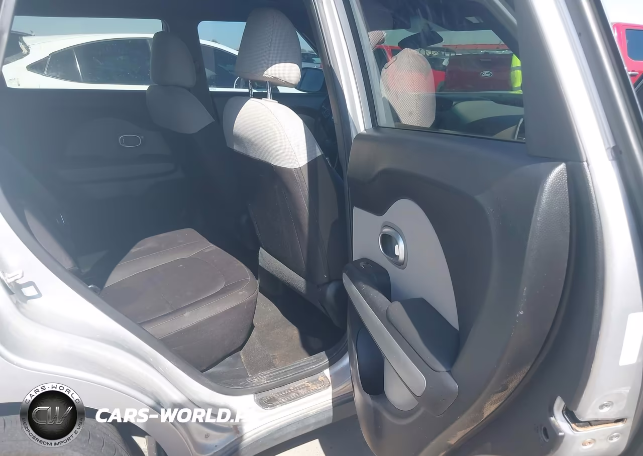 2019 Kia Soul VIN:KNDJN2A22K7674811 - 8