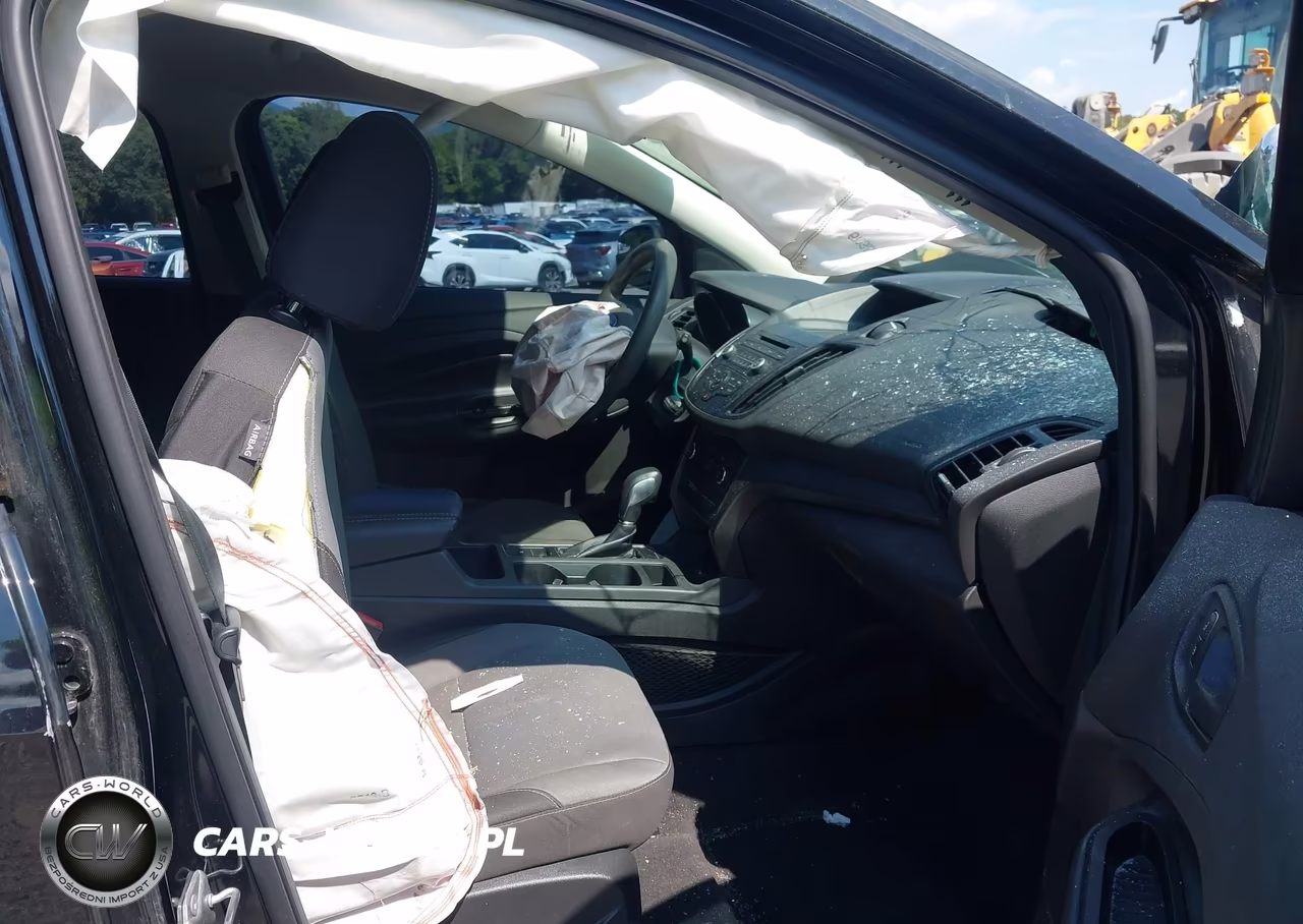 2017 Ford Escape S VIN:1FMCU0F71HUC46819 - 5