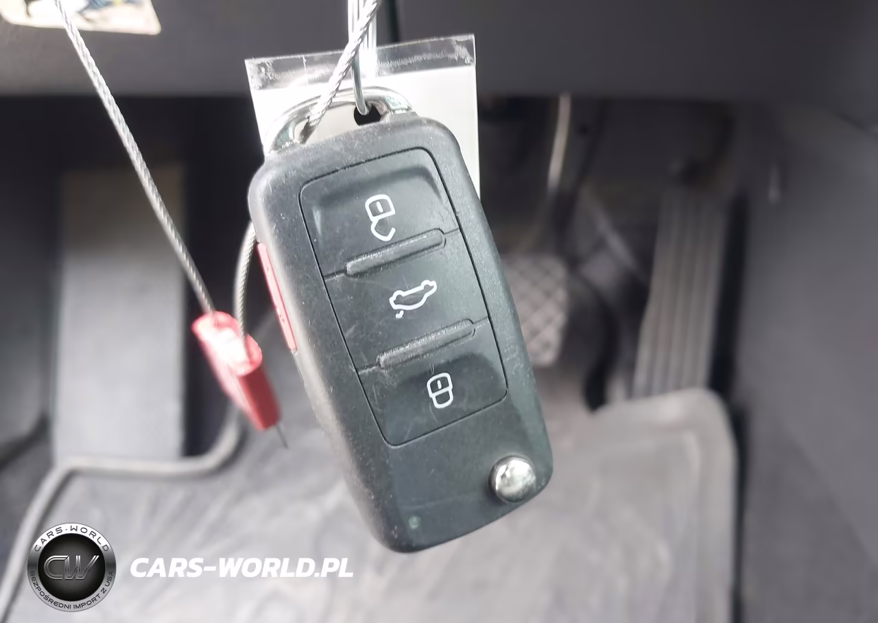 2017 Volkswagen Tiguan 2.0T Sport VIN:WVGUV7AX5HK018058 - 11