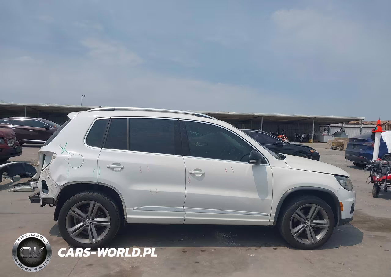 2017 Volkswagen Tiguan 2.0T Sport VIN:WVGUV7AX5HK018058 - 14
