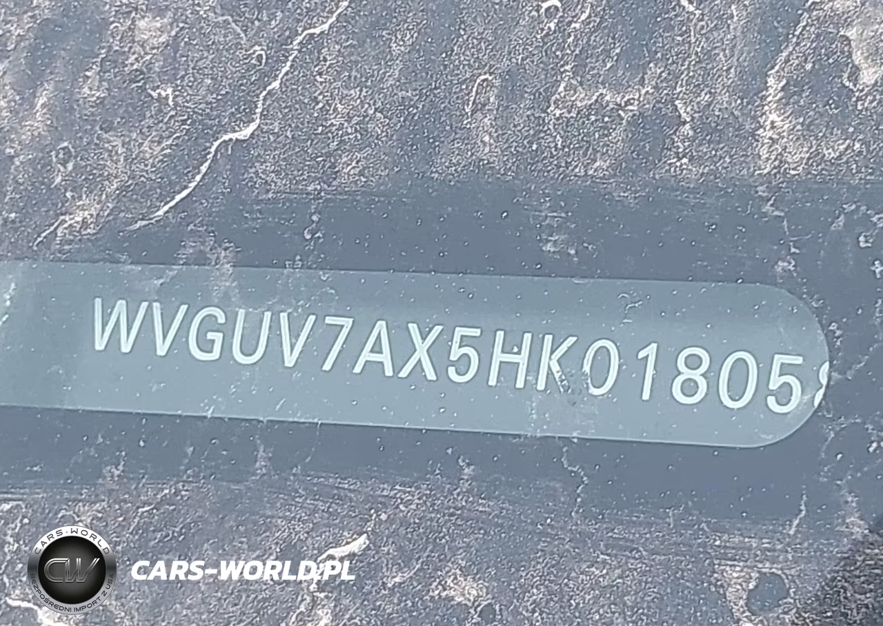 2017 Volkswagen Tiguan 2.0T Sport VIN:WVGUV7AX5HK018058 - 18
