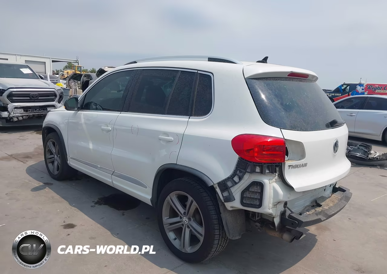 2017 Volkswagen Tiguan 2.0T Sport VIN:WVGUV7AX5HK018058 - 3