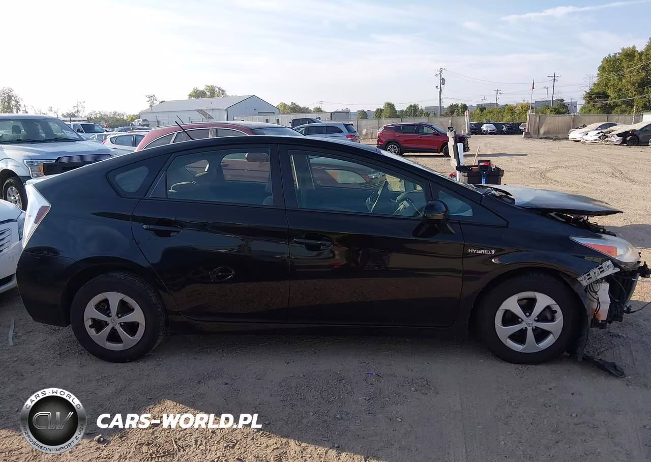 2013 Toyota Prius Two VIN:JTDKN3DU5D0349184 - 14