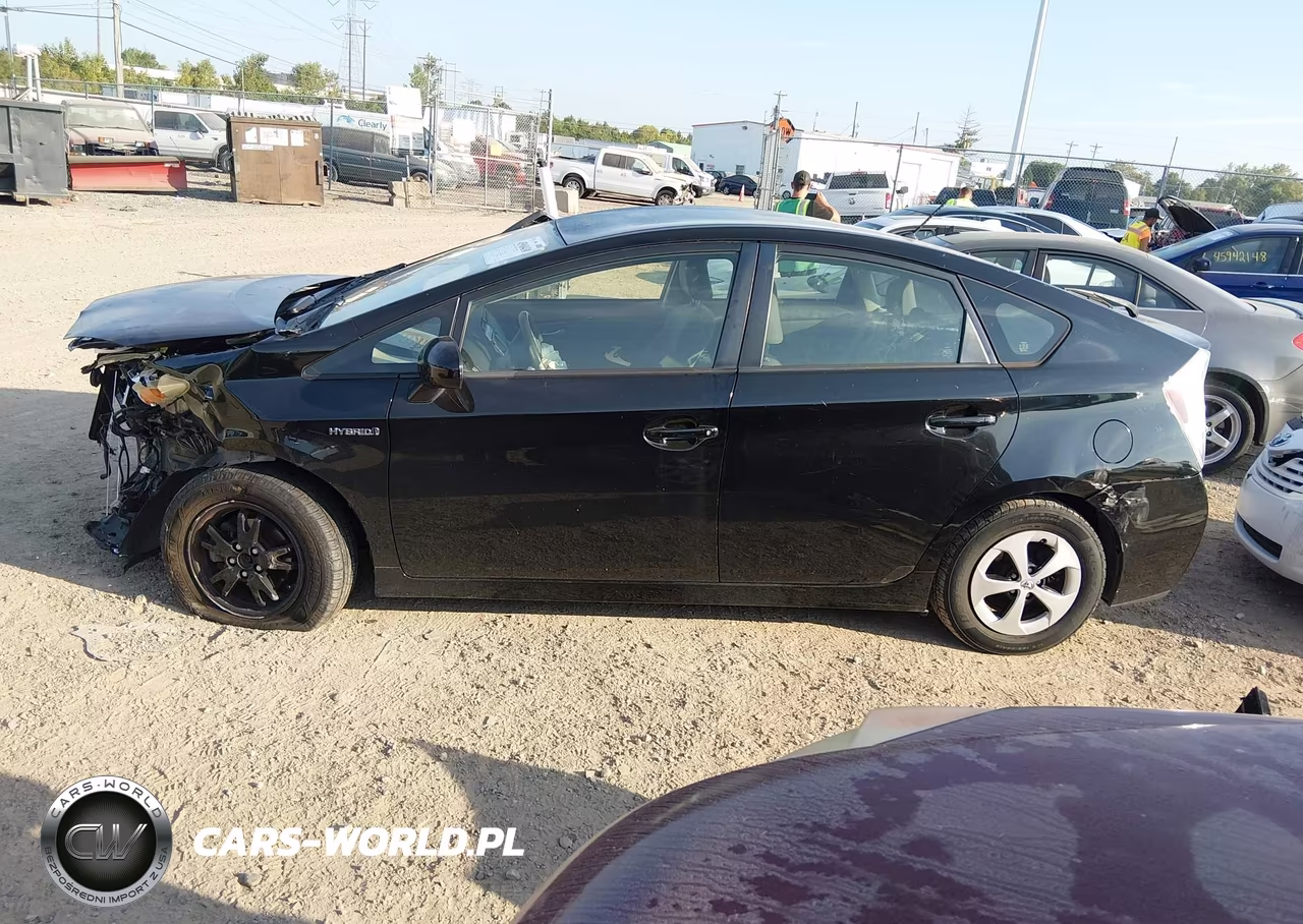 2013 Toyota Prius Two VIN:JTDKN3DU5D0349184 - 15