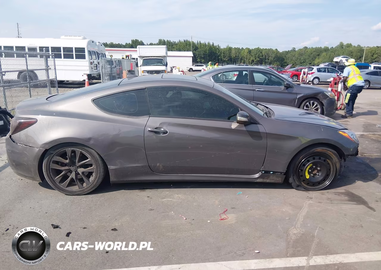 2013 Hyundai Genesis 3.8 Grand Touring VIN:KMHHU6KJXDU101380 - 14