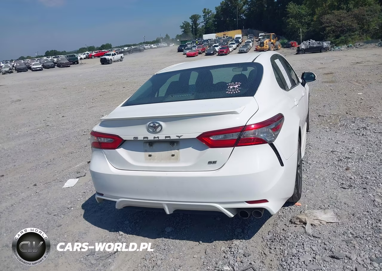 2018 Toyota Camry Se VIN:4T1B11HK6JU142523 - 16