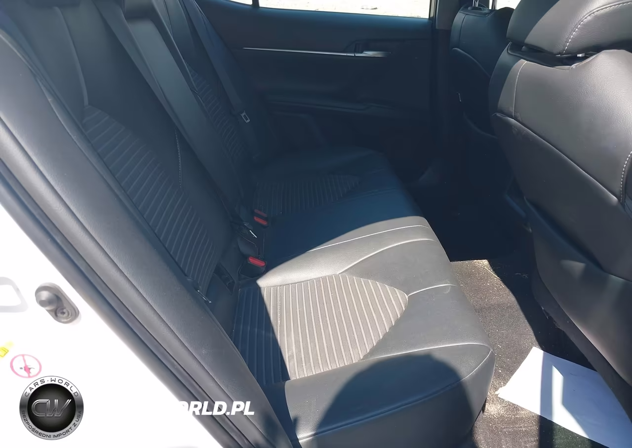 2018 Toyota Camry Se VIN:4T1B11HK6JU142523 - 8