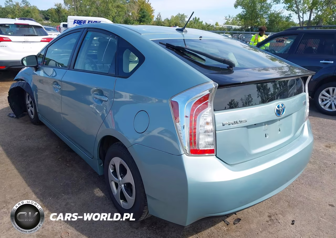 2013 Toyota Prius Three VIN:JTDKN3DU4D5682656 - 3