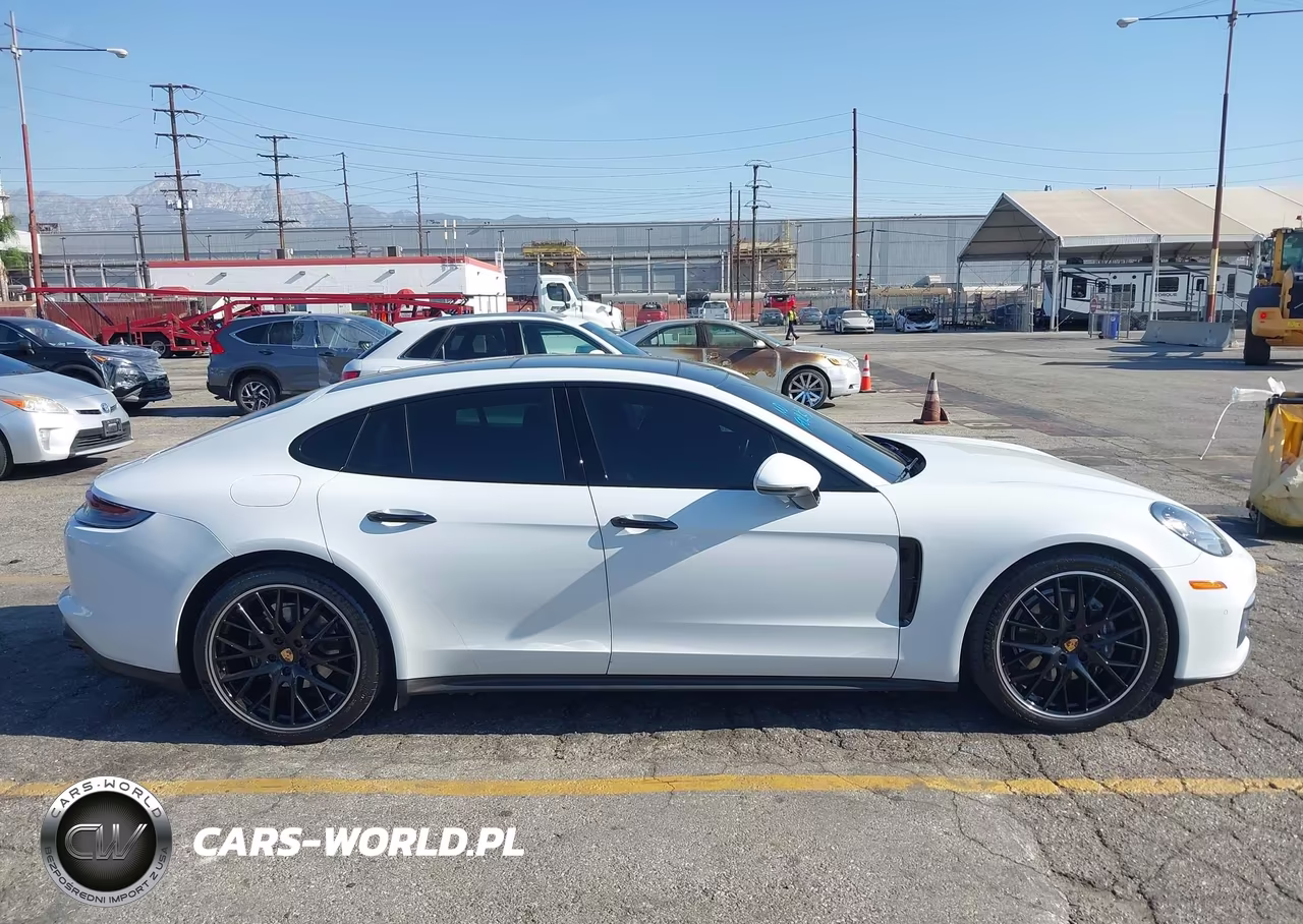 2022 Porsche Panamera 4-4 Platinum Edition-Platinum Edition VIN:WP0AJ2A78NL100894 - 13
