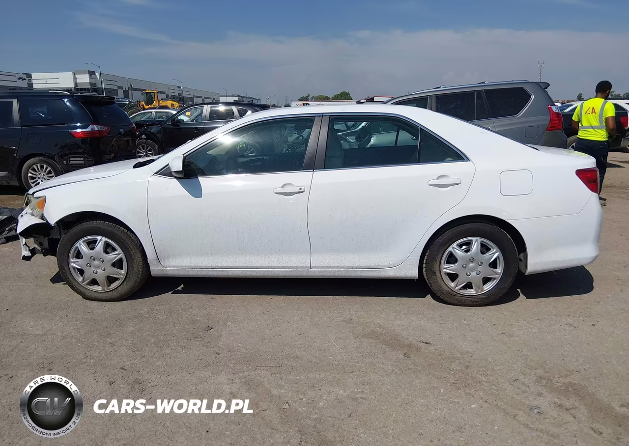 2014 Toyota Camry L VIN:4T1BF1FK3EU847208 - 14